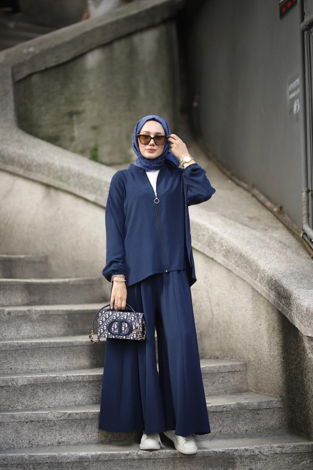 Ensemble OVR style robe by Diva